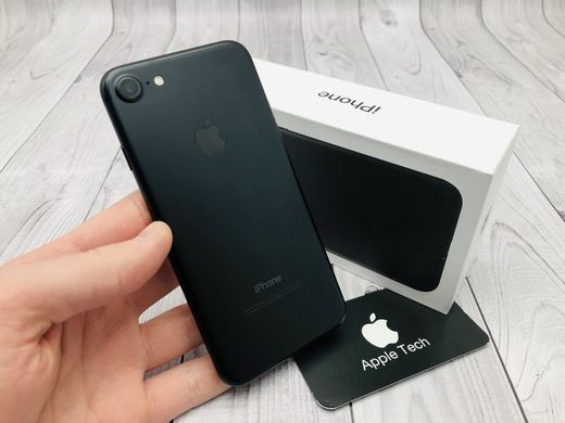 Б/У Apple iPhone 7