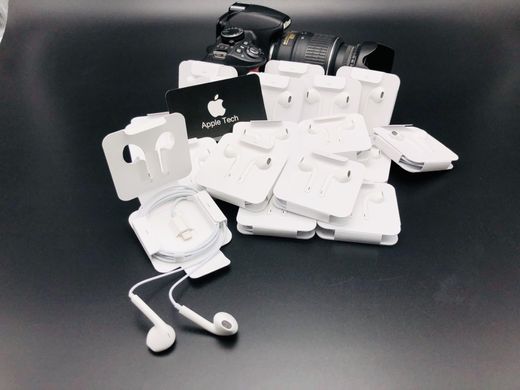 Навушники Apple EarPods with Lightning Connector репліка