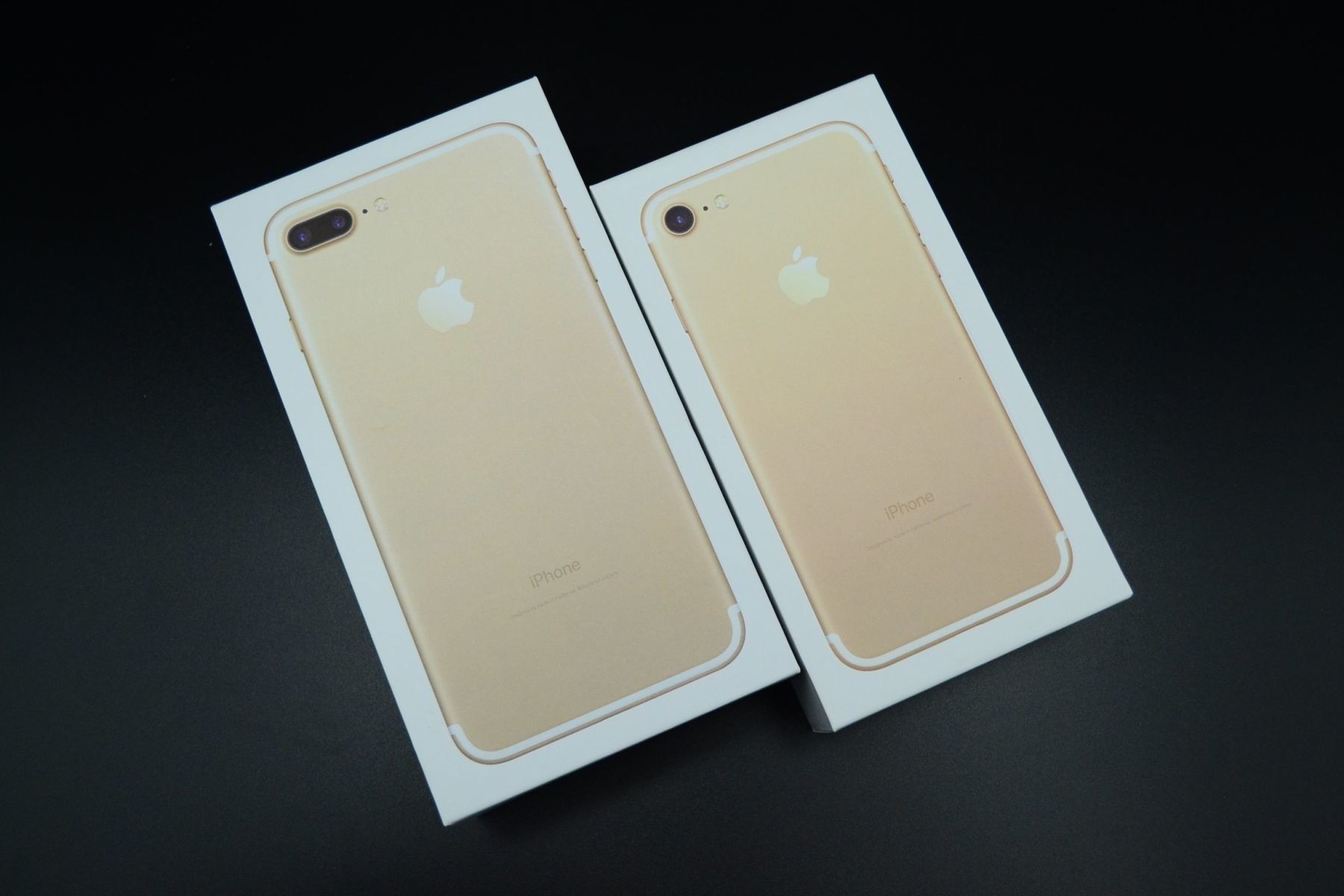 Iphone 7+ Gold с коробкой