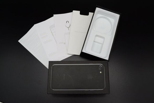 Коробка iPhone 7 Jet Black
